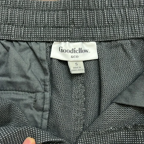 Gray Patterned Drawstring Shorts - Picture 4 of 4